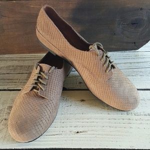 Gentle Souls Sure bet oxford lace up